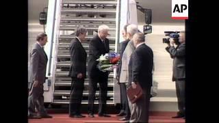 GERMANY: BONN: BORIS YELTSIN ARRIVES FOR TALKS WITH HELMUT KOHL