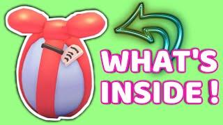 What's Inside CHRISTMAS FUTURE EGG in Adopt Me! #hatchingchristmadfutureegg