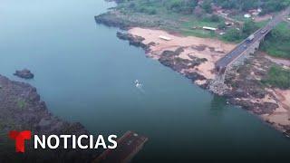 Equipos de rescate continúan buscando a las víctimas del derrumbe de un puente en Brasil