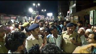 Varanasi - भारी पुलिस फ़ोर्स के SSP ने साथ मुस्लिम बहुल क्षेत्रों में किया भ्रमण