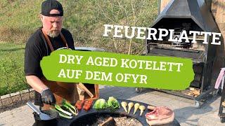 OYFR Grill | Kalieber Dry Aged Kotelett & mehr von der Feuerplatte