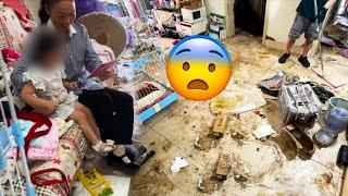 A SINGLE MOTHER'S HORRIBLE ROOM WITH DIRT COVERING THE FLOOR!