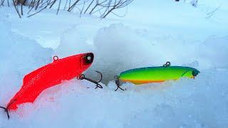 Как играют раттлины на Судака и Щуку, на ГЛУБИНЕ! Рыбалка зимой со льда в 2022