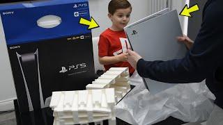 TRUMAnn Giving His 7 Year Old Kid NEW Ps5 CONSOLE! Playing Fortnite On NEW Playstation 5 Console.