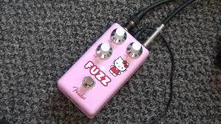 1 Minute Hello Kitty Fuzz Bass Review