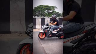 Scooter mein Bike ka Power #yamahaaerox #yamahalover #aerox155 #bestscooter #youtubeshorts