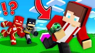 OMNITRIX BEN 10 Speedrunner vs BATMAN and FLASH Hunters : JJ vs Mikey in Minecraft Maizen!