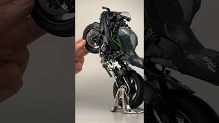 Model of Kawasaki Ninja H2R The most popular large displacement motorcycle model #diecast #modelmoto