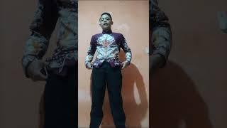 Homework English 2 (Favorite Outfit) Ade Zakaria 41322120022