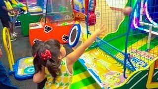 Kids Arcade Games with Plastic Balls, Feed the Dog and Splash the Duck at Chuck E Cheese's  - ZMTW