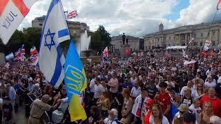 I Won't Back Down - Tamara Lich ft. Louise Distras + Kelly Lamb | Live at Trafalgar Square, London