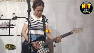 AKSI MAYANG PETIK GITAR