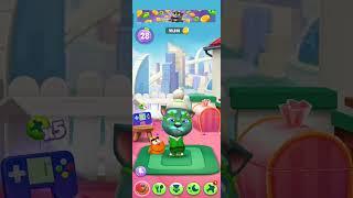 Funnycat Tom game loving action video/Talking Tom game / King with game