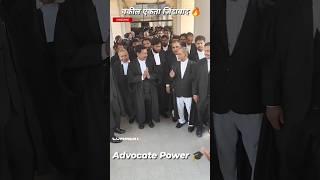 Police se Jayda Vakil ko Ladna Patha hai  Law Power  #law #lawyer #shorts #viral #llb #advocate