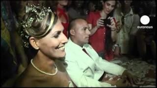 Gay man marries transexual in Cuban first