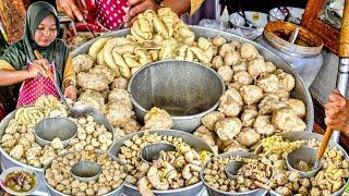 EDAN!! ANTRINYA UGAL- UGALAN KAYAK ORANG DEMO, BAKSO PALING LARIS FULL JEROAN - Bakso Mbak Nur