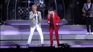 Sir Rod Stewart with Cyndi Lauper - This Old Heart of Mine Live