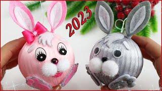 Новорічне привітання 2023 рік. З Новим 2023 роком. З наступаючим Новим Роком 2023 рік. Год кролика.