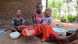 African Village Life of Our Organic Mom#Cooking Village Food, chicken Curry and Vegetables