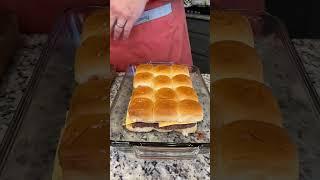 Easy One Pan Cheeseburger Sliders 