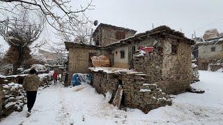 Nepal Mountain People Living Hardly With Snow || Best Himalayan Village Life Top Of The Mountain.