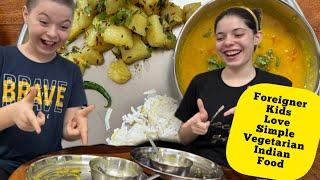 Foreigner Kids Love Simple Vegetarian Indian/Bharat Food | Travel Vlog #foreigners #vegfood #india