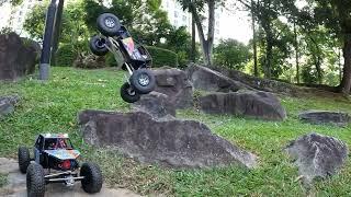 RC Rock Bouncer 1:10 Scale Axial Bomber