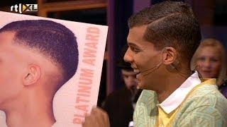 Humberto reikt Stromae platinum album uit - RTL LATE NIGHT