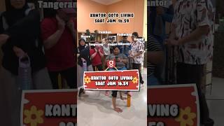 Kantor GOTO Living Saat Jam 16.59