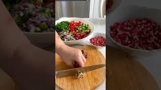 KEBAP SOFRALARININ VAZGEÇİLMEZ SALATASI: GAVUR DAĞI SALATASI TARİFİ