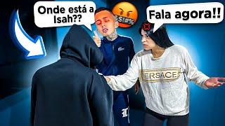 OQUE VOCÊ ESTÁ FAZENDO AQUI? CADÊ A ISAH?