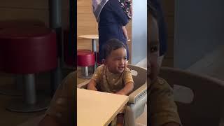 Adelard nonton kita makan di MacDonalds