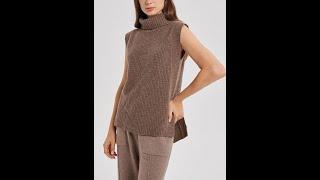 SLEEVELESS TURTLENECK YAK SWEATER