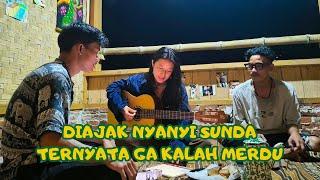 MERDUNYA SUARA TAMU INGGRIS NYANYI LAGU SUNDA