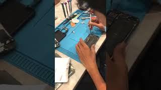 Technicians Repair Connector Charging iPhone 8 #AsorisService #Asoris #service