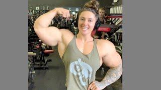 Beautiful Muscle Girl Flexing BIG Biceps ! FBB PUMPING