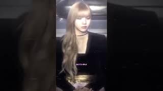  Lisa got hurt when Taehyung hurt his shoulder {| laxmi edit} #lisa #taelisa #taehyung #sad #bts