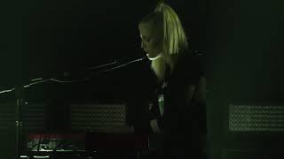 London Grammar - Truth Is A Beautiful Thing (Live At Brooklyn Steel New York 08-01-2017)