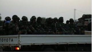 Senegalese soldiers gather at Gambian border