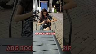 ABG cantik Bocil  menunggu panggilan