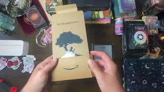 UNBOX THE KINDLE PAPERWHITE SIGNATURE EDITION W/ ME!!! Unboxing and decorating, Sanrio and more!