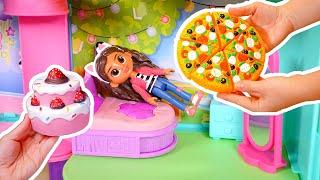 Playing Kitchen & Cooking Yummy Food for Gabby!  | Gabby's Dollhouse Kitty Fairy Toys