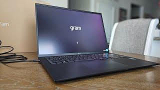LG gram 17” Laptop - Intel Evo Platform 13th Gen Intel Core i7 with 16GB RAM - 1TB NVMe SSD