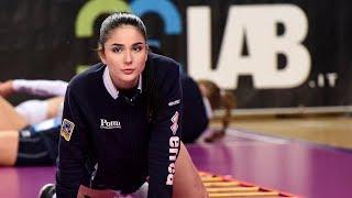 Beautiful And Talented Volleyball Player - Klara Peric (HD)