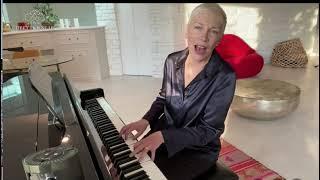 Annie Lennox - Cold (Live For Tibet House)