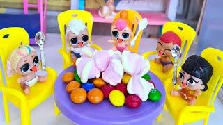 CARTOON LOL SWEETS AND SWEETS DAY in kindergarten! Dolls cartoons DARINELKA