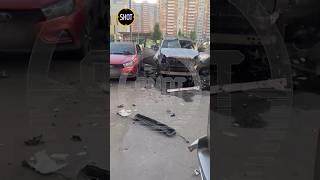 В Москве взорвался Land Cruiser во дворе #москва #moscow #краснаяплощадь