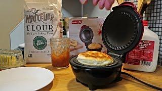 Biscuit in a Dash Mini Pie Maker!