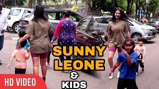 Sunny Leone CUTEST MOMENT With Kids at Mumbai STREET