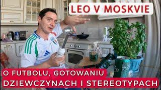 An Italian about his life in MOSCOW. This is his apartment, friends and life.